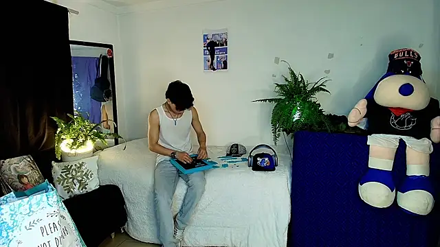 Snapshot of twink_sebas_ chatting on October 17, 2025, 3:20 am twink sebas online show from October 17, 2025, 3:20 am