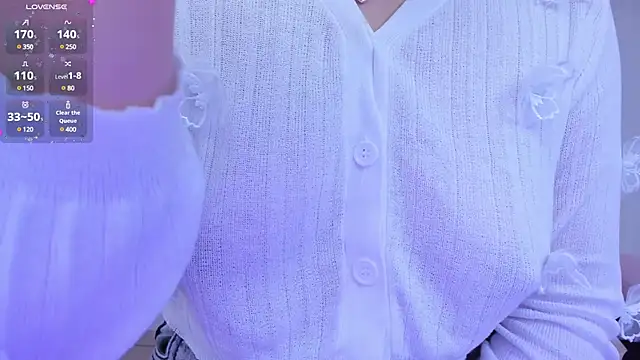 Snapshot of misshoneyxxx chatting on December 10, 2024, 3:30 am misshoneyxxx online show from December 10, 2024, 3:30 am