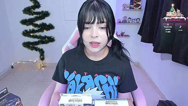 Snapshot of misshoneyxxx chatting on December 22, 2024, 3:00 am misshoneyxxx online show from December 22, 2024, 3:00 am