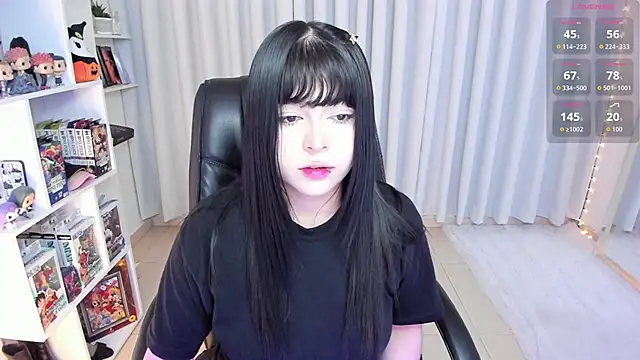 Snapshot of misshoneyxxx chatting on September 9, 2025, 4:23 am misshoneyxxx online show from September 9, 2025, 4:23 am