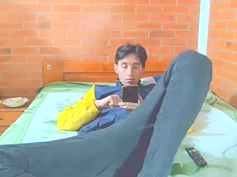 johan70sexy online show from February 10, 2026, 11:42 pm