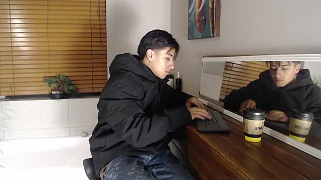 Andy Joy  online show from December 5, 2025, 10:24 am