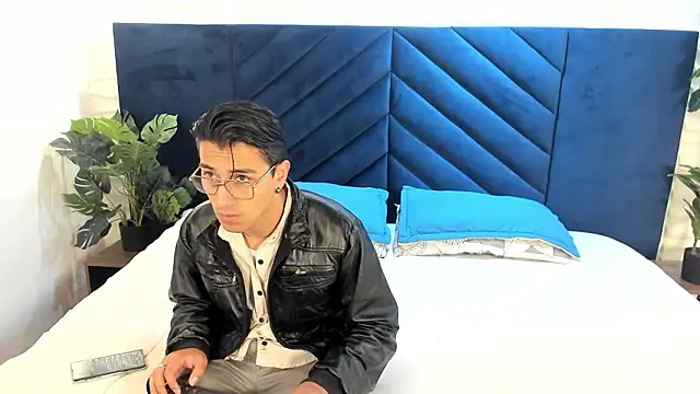 Andy Joy  online show from March 27, 2026, 11:43 am