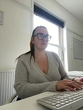 Miss Stassi online show from March 5, 2025, 10:00 am