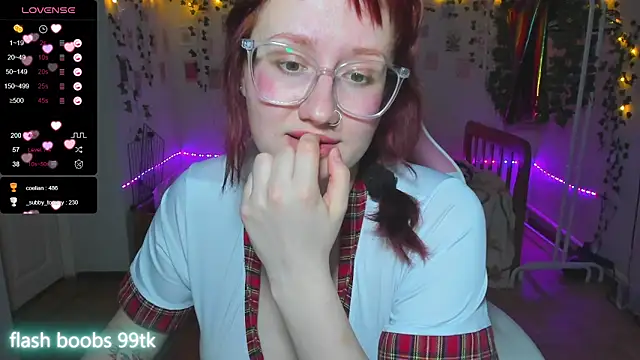 KrisTyBooBsin online show from February 28, 2025, 9:12 pm