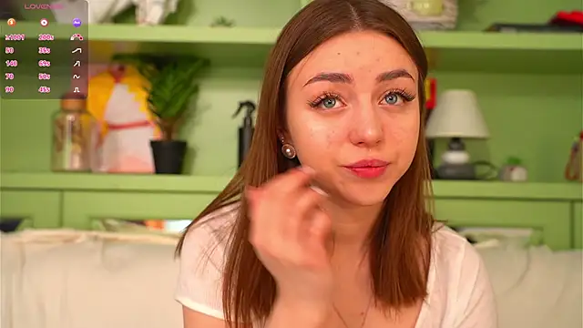 LindaFarmer online show from April 3, 2026, 4:32 am