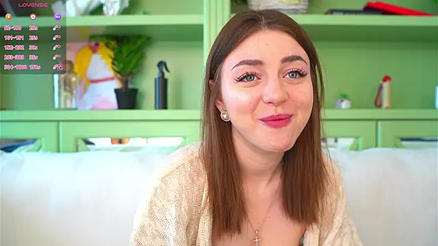 LindaFarmer online show from April 19, 2026, 4:23 am