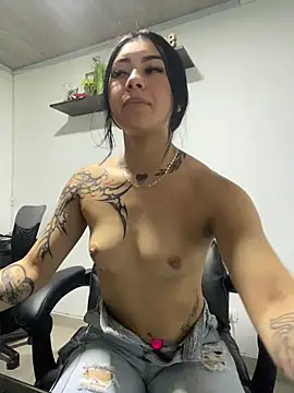 emily 22x online show from December 26, 2024, 9:37 pm