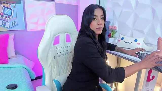 Amber villalobos  online show from March 24, 2026, 4:17 am