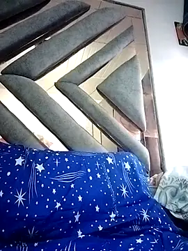 naughty-sharlot online show from October 26, 2025, 11:05 am