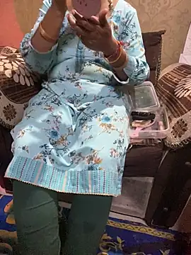 Tameesh sexy mistress online show from April 5, 2026, 4:48 pm