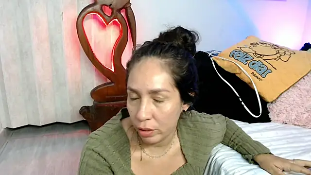 naihroby online show from February 17, 2026, 5:48 am