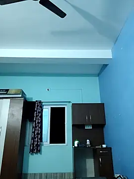 Ishan003 online show from November 1, 2025, 2:41 pm