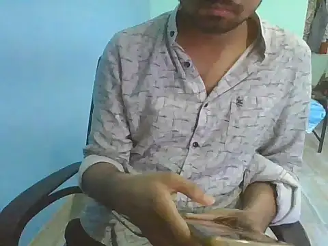 Ishan003 online show from November 10, 2025, 4:33 am