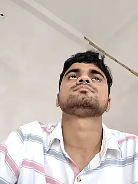 Snapshot of Ishan003 chatting on March 27, 2026, 6:52 am Ishan003 online show from March 27, 2026, 6:52 am
