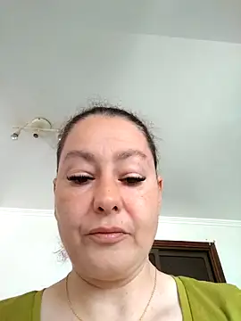 Snapshot of RamyLove36 chatting on April 1, 2026, 1:41 pm RamyLove36 online show from April 1, 2026, 1:41 pm