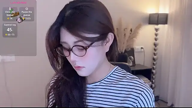 Strawberrybabyy1 online show from January 13, 2026, 5:40 pm