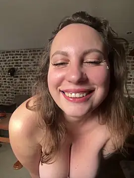 Snapshot of Yanacool007 chatting on November 6, 2025, 8:04 am Yanacool007 online show from November 6, 2025, 8:04 am