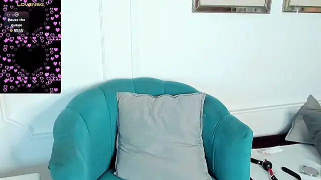 Vennus gir online show from February 19, 2025, 10:09 pm