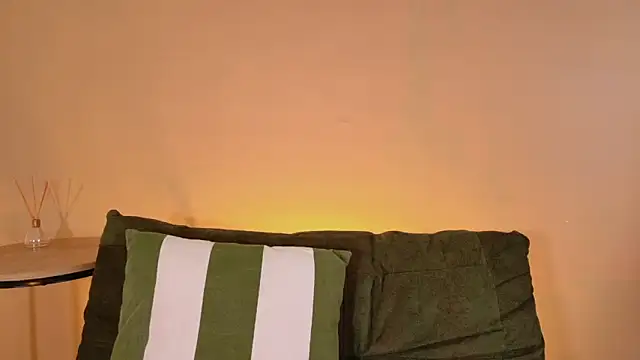 miaa lux online show from March 20, 2026, 6:57 pm