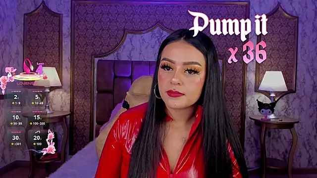 Snapshot of SoffiQueen chatting on October 6, 2025, 6:49 pm SoffiQueen online show from October 6, 2025, 6:49 pm