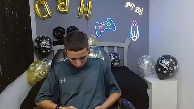 Snapshot of JackSwan18 chatting on January 3, 2025, 2:08 pm JackSwan18 online show from January 3, 2025, 2:08 pm