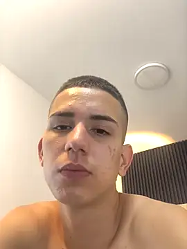 Snapshot of JackSwan18 chatting on October 7, 2025, 3:25 am JackSwan18 online show from October 7, 2025, 3:25 am