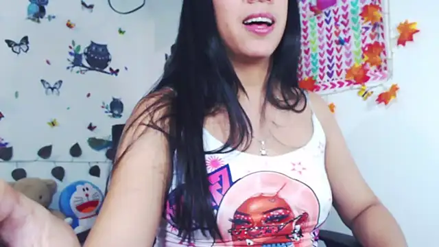 Snapshot of Alisxon4u chatting on February 8, 2025, 1:43 am Alisxon4u online show from February 8, 2025, 1:43 am