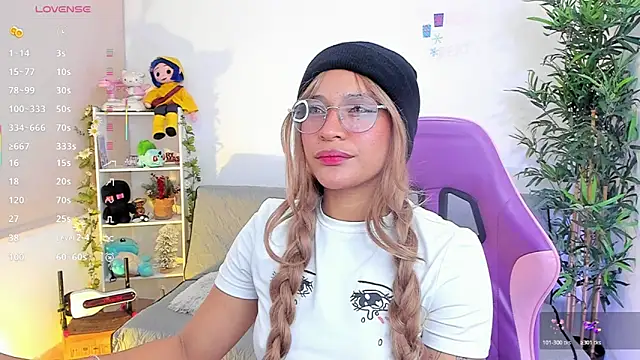 natty romanof 18 online show from February 20, 2026, 12:38 pm