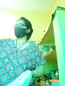 heenage online show from March 18, 2025, 5:52 am