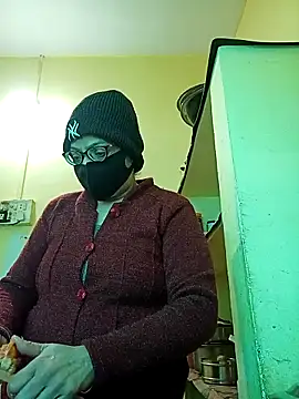 Snapshot of heenage chatting on December 17, 2025, 7:14 am heenage online show from December 17, 2025, 7:14 am