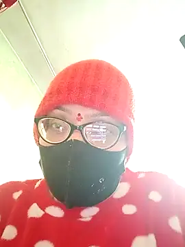 Snapshot of heenage chatting on December 21, 2025, 3:46 am heenage online show from December 21, 2025, 3:46 am