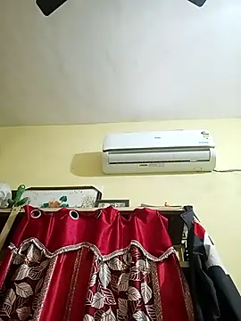 Snapshot of heenage chatting on January 14, 2026, 4:29 am heenage online show from January 14, 2026, 4:29 am