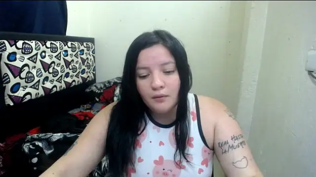 Snapshot of shopyymessyy chatting on April 23, 2026, 6:43 pm shopyymessyy online show from April 23, 2026, 6:43 pm