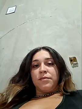 luuhcat09 online show from February 12, 2026, 4:13 pm