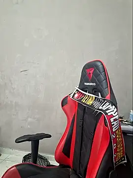 luuhcat09 online show from April 2, 2026, 12:03 pm