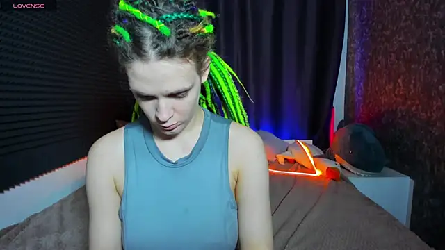 KIKI Krash online show from October 19, 2025, 10:16 am