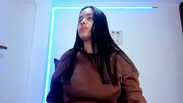 Snapshot of anniesweet- chatting on April 7, 2026, 1:44 pm anniesweet- online show from April 7, 2026, 1:44 pm