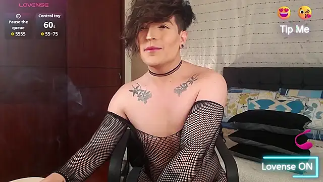 Hornymoan online show from November 10, 2025, 10:42 pm