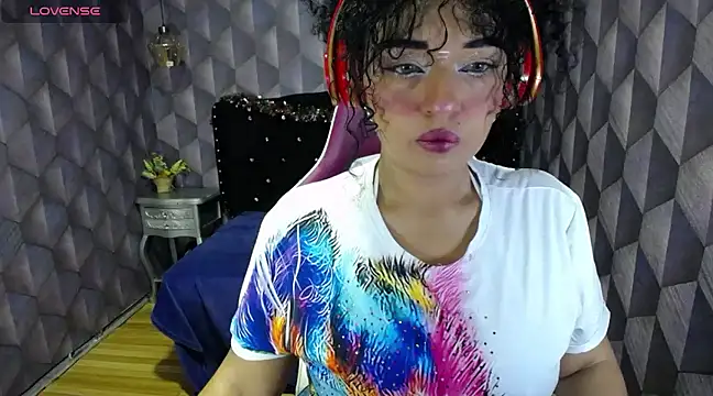 Sofiacowperx online show from December 30, 2024, 5:34 pm