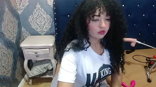 Sofiacowperx online show from October 11, 2025, 4:49 pm