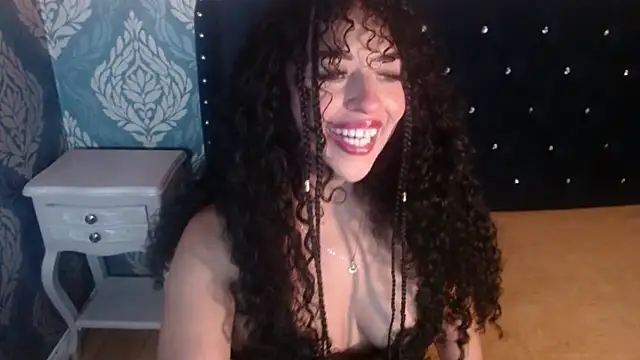 Sofiacowperx online show from November 3, 2025, 8:21 pm