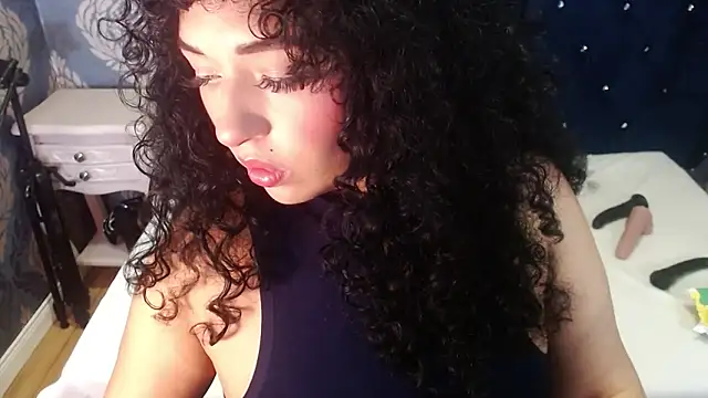 Sofiacowperx online show from May 17, 2026, 6:37 pm