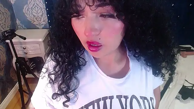 Sofiacowperx online show from July 23, 2026, 2:26 pm