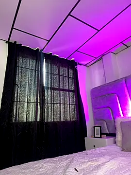 Snapshot of ZoeJohnsoon chatting on September 17, 2025, 3:24 pm ZoeJohnsoon online show from September 17, 2025, 3:24 pm