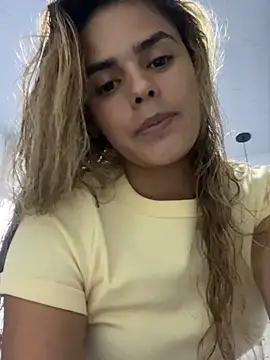 Snapshot of ZoeJohnsoon chatting on November 16, 2025, 8:58 pm ZoeJohnsoon online show from November 16, 2025, 8:58 pm