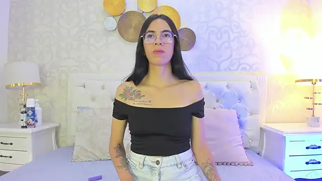 Snapshot of Clarisse28 chatting on January 29, 2025, 7:00 pm Clarisse28 online show from January 29, 2025, 7:00 pm