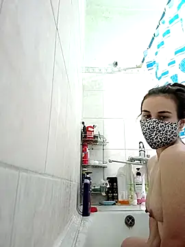 MikaKors online show from December 5, 2024, 4:34 pm