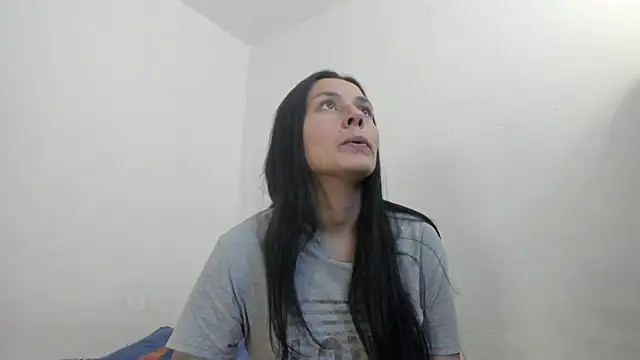 Nathaly love96 online show from December 26, 2024, 8:00 pm