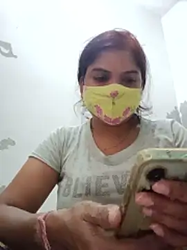 Snapshot of illay_love chatting on June 2, 2026, 6:59 am illay love online show from June 2, 2026, 6:59 am